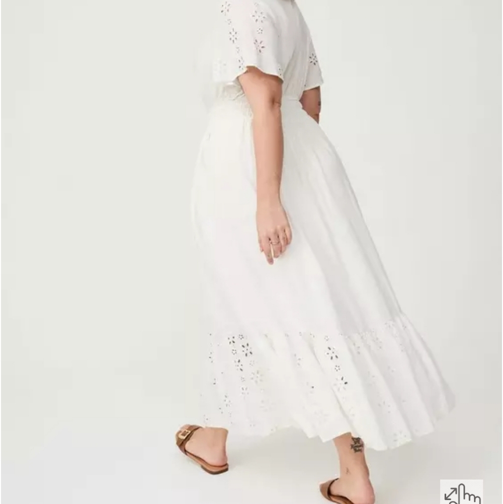 Torrid Gorgeous White Eyelet Maxi Dress - Picture 4 of 8